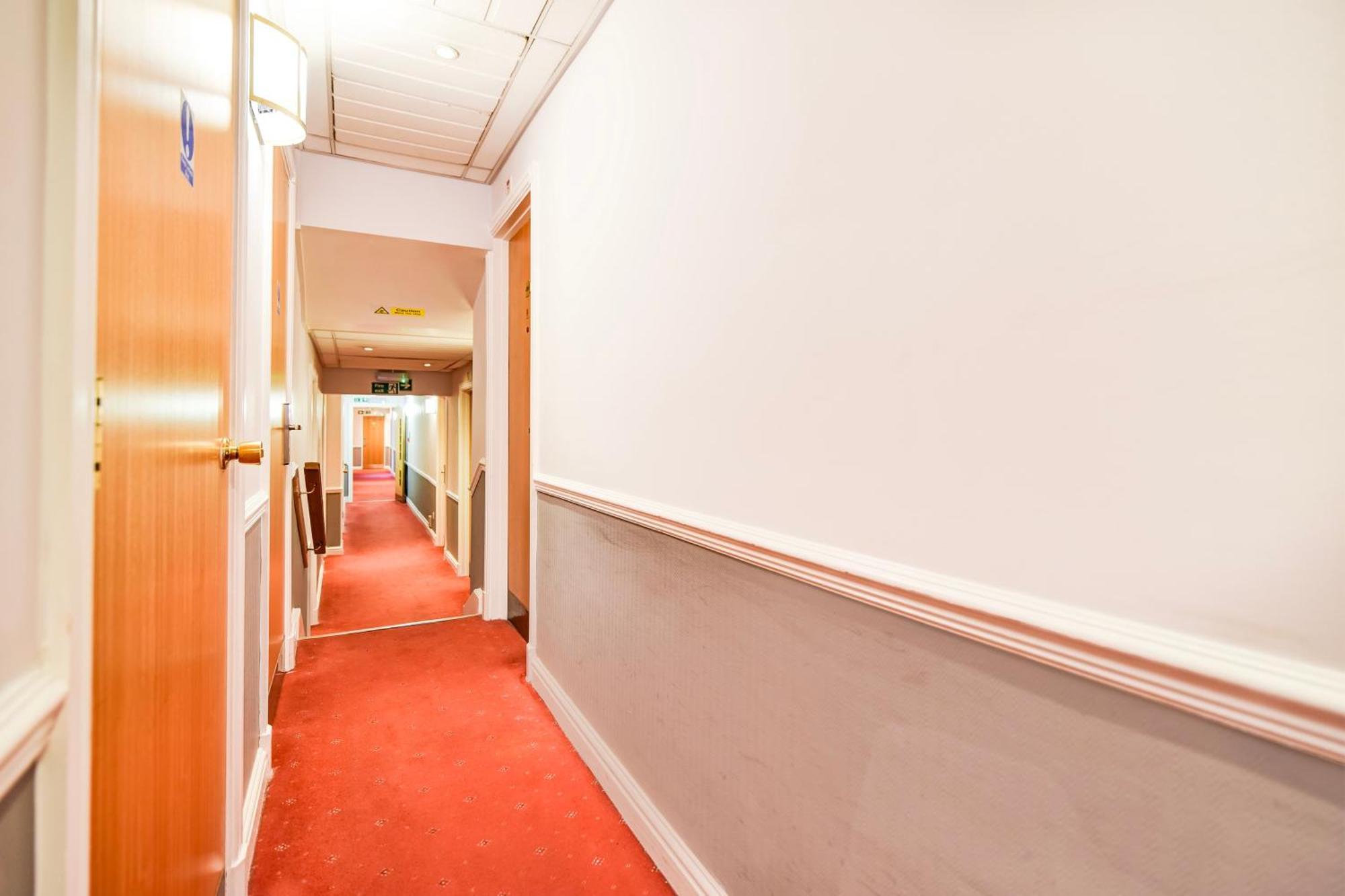 Aston Court Derby City Centre By Belvilla Bagian luar foto