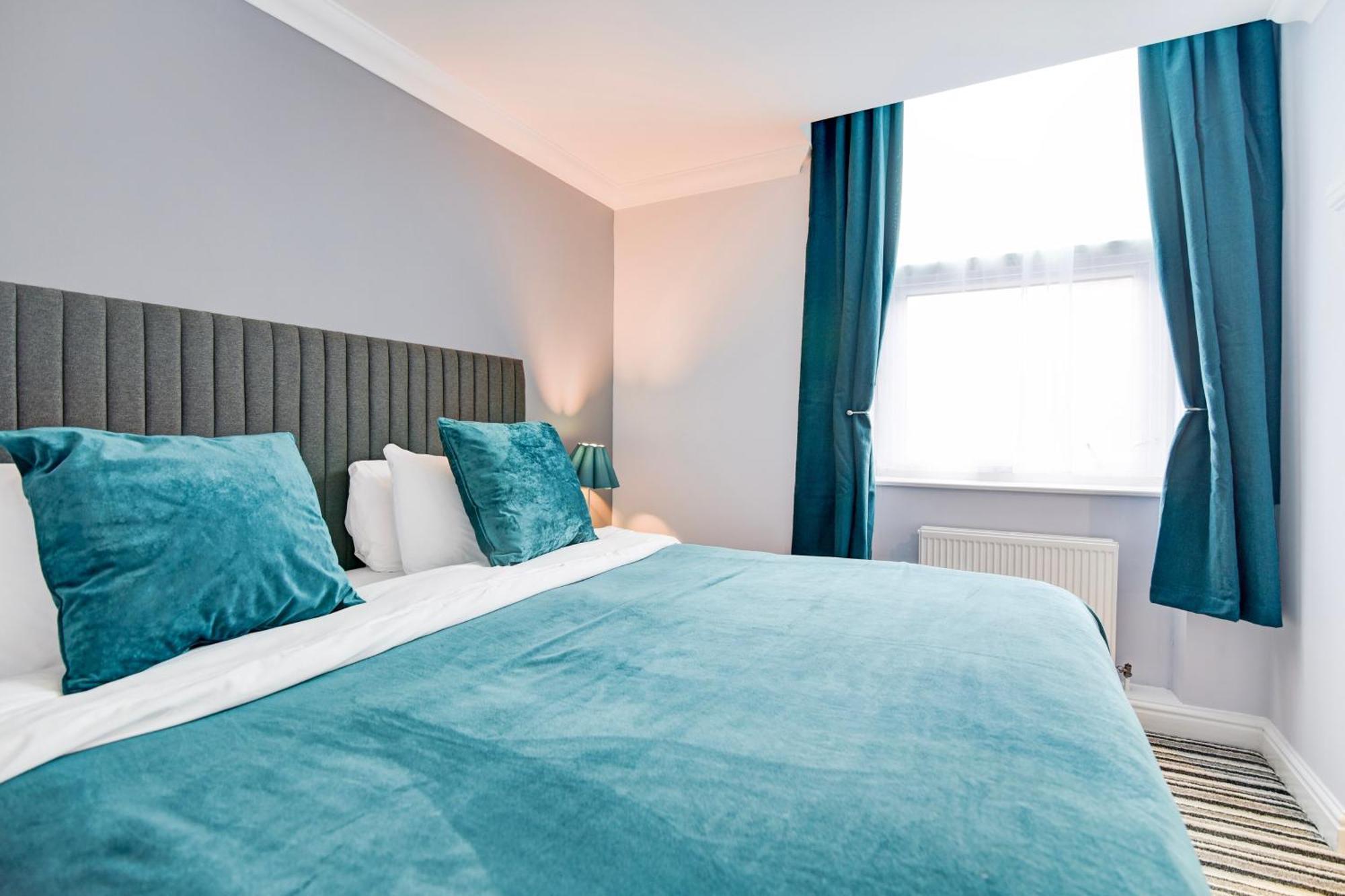 Aston Court Derby City Centre By Belvilla Bagian luar foto