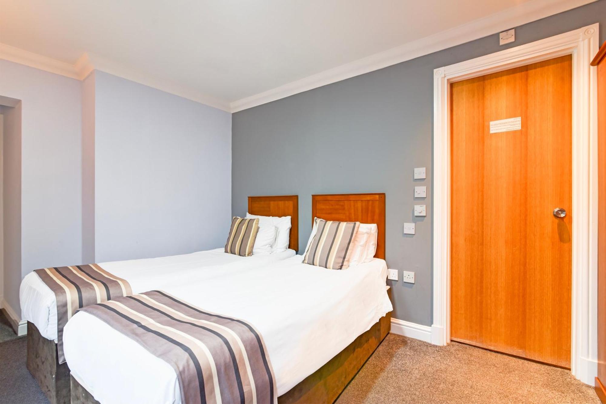 Aston Court Derby City Centre By Belvilla Bagian luar foto