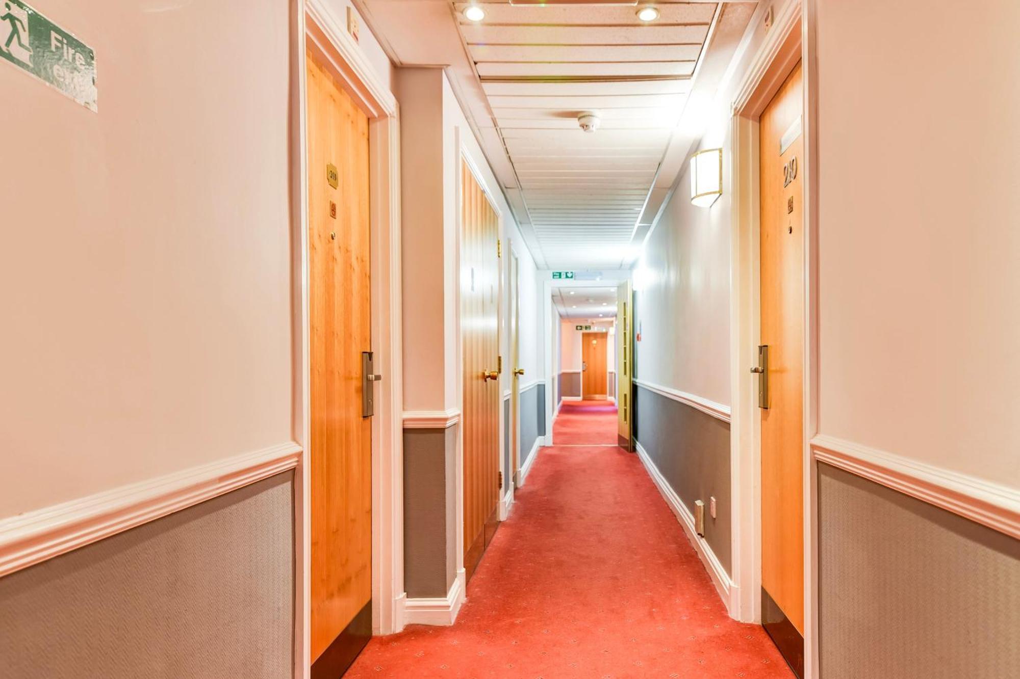 Aston Court Derby City Centre By Belvilla Bagian luar foto