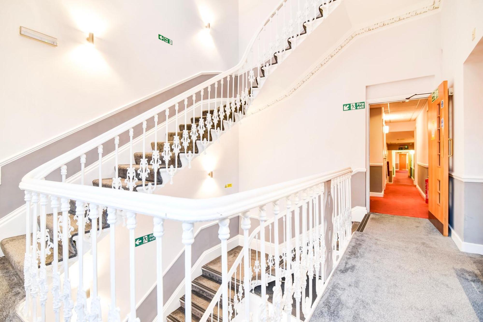 Aston Court Derby City Centre By Belvilla Bagian luar foto